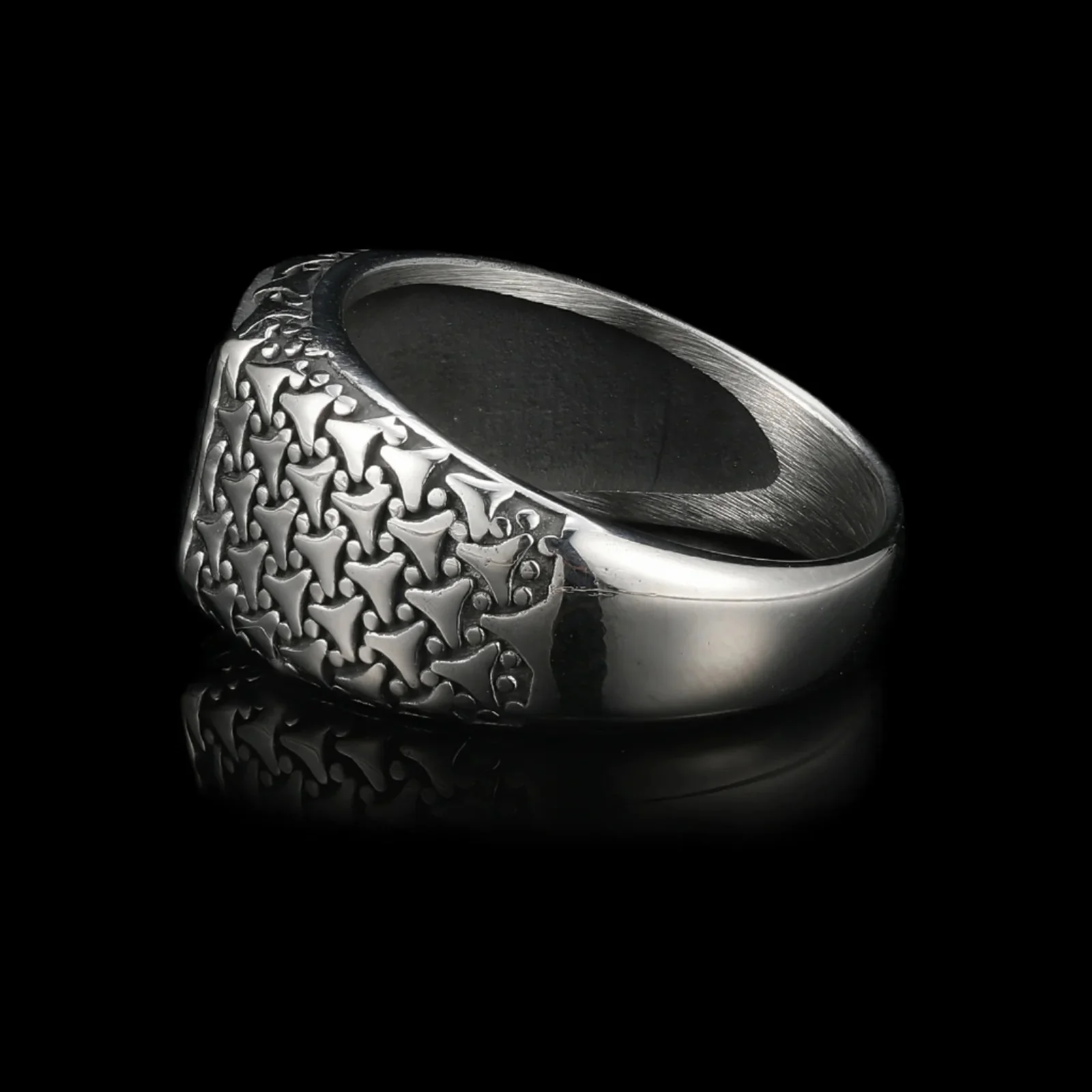 BLACK VAULT. - Image 3