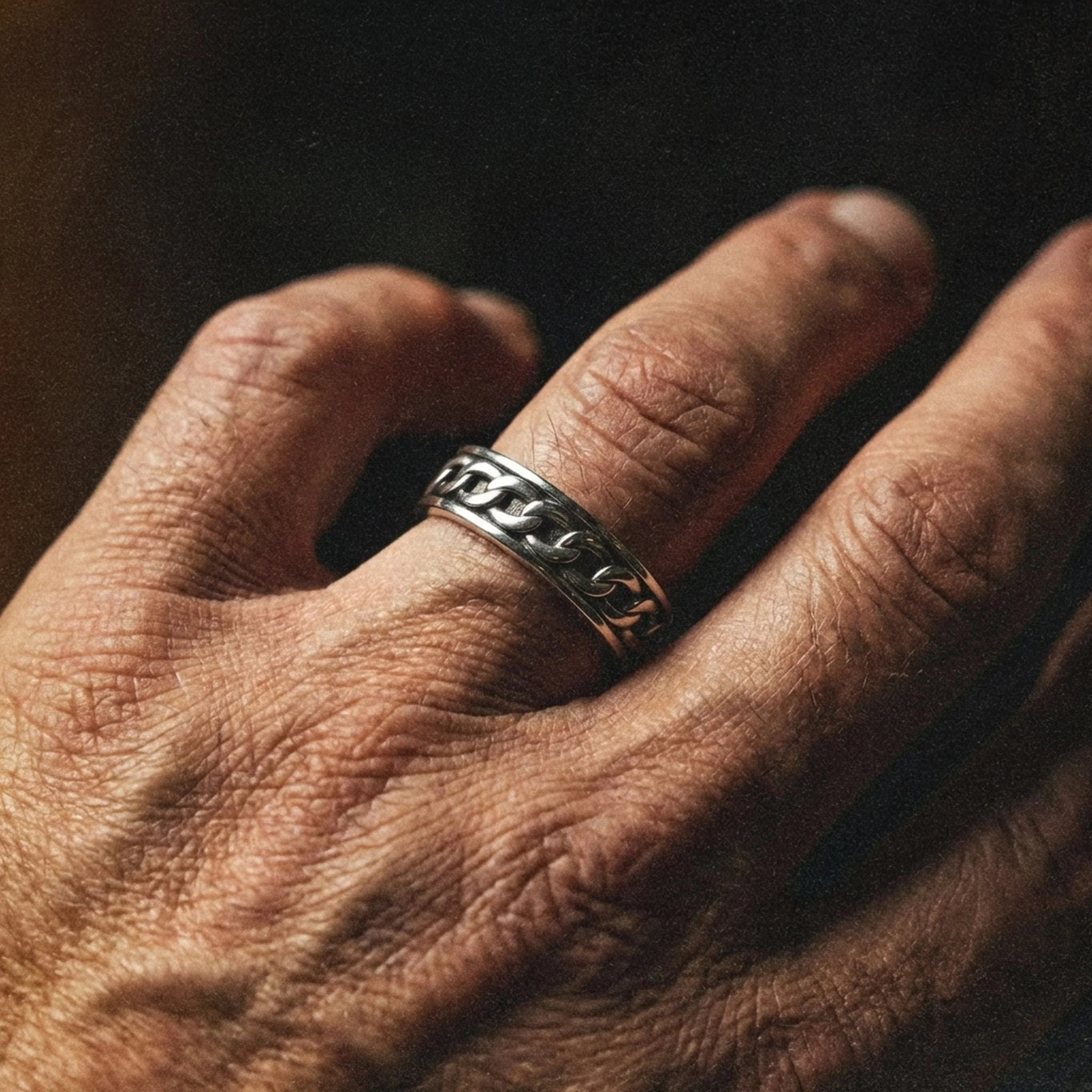 CIRCLE OF LOYALTY. - 925 STERLING SILVER - Image 3