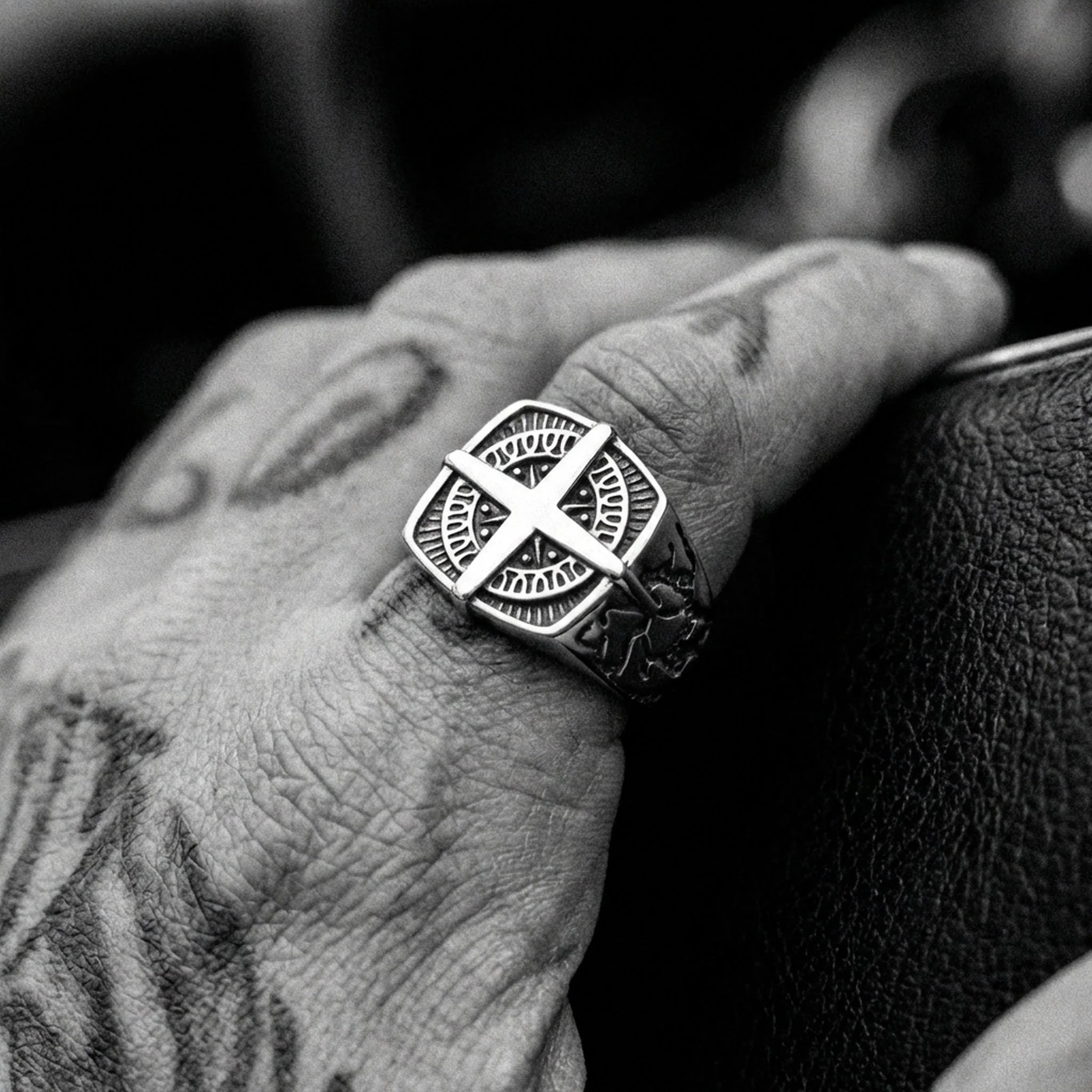 Compass. - Image 2