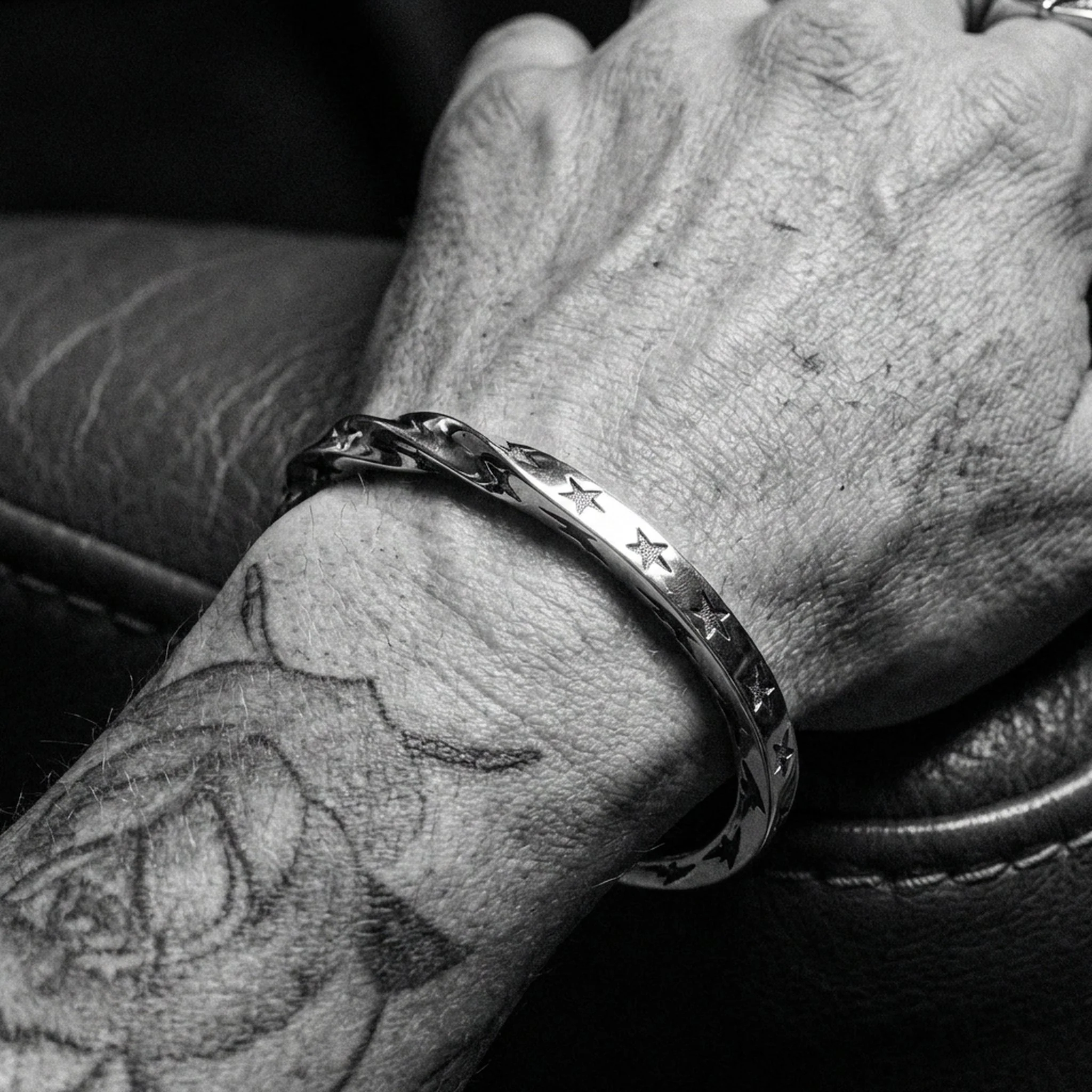 DESCENT INTO DARKNESS. - 925 STERLING SILVER - Image 2
