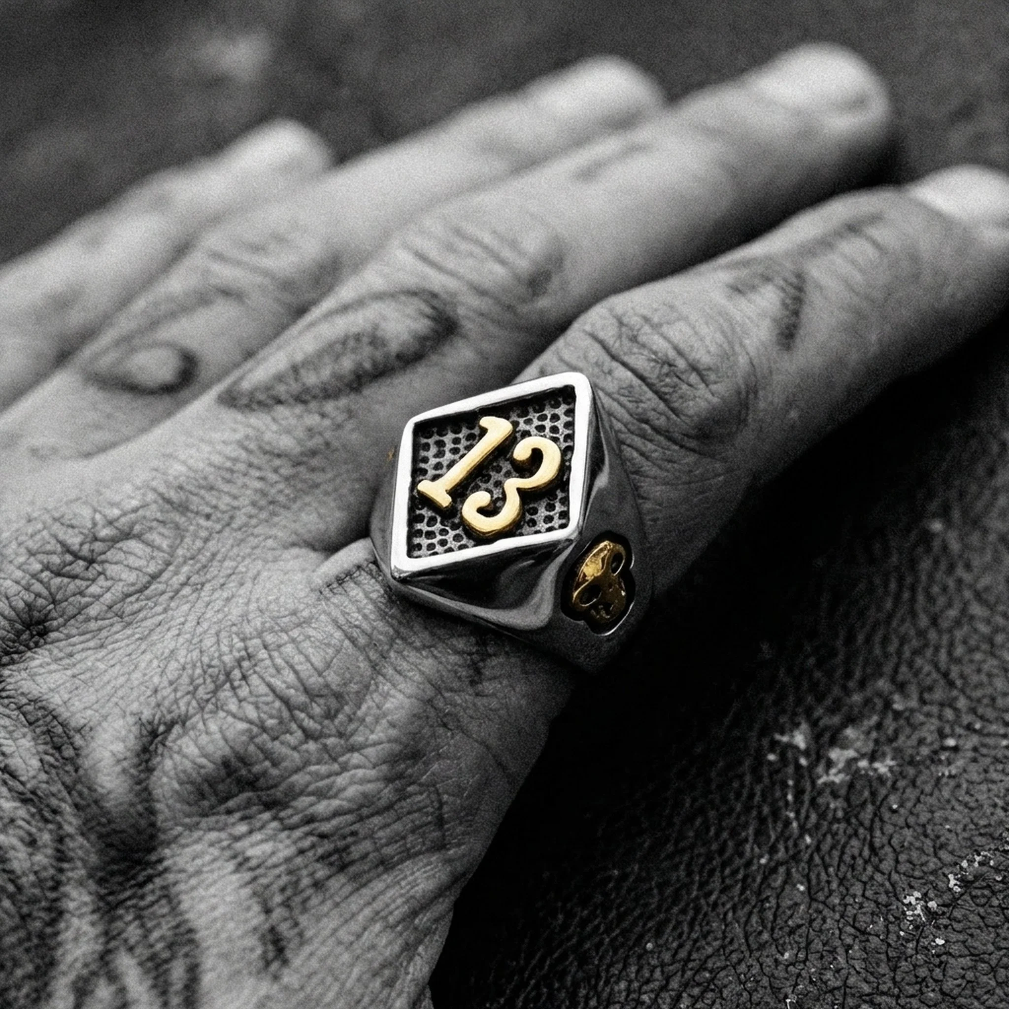 LUCKY LUC. - GOLD - Image 4