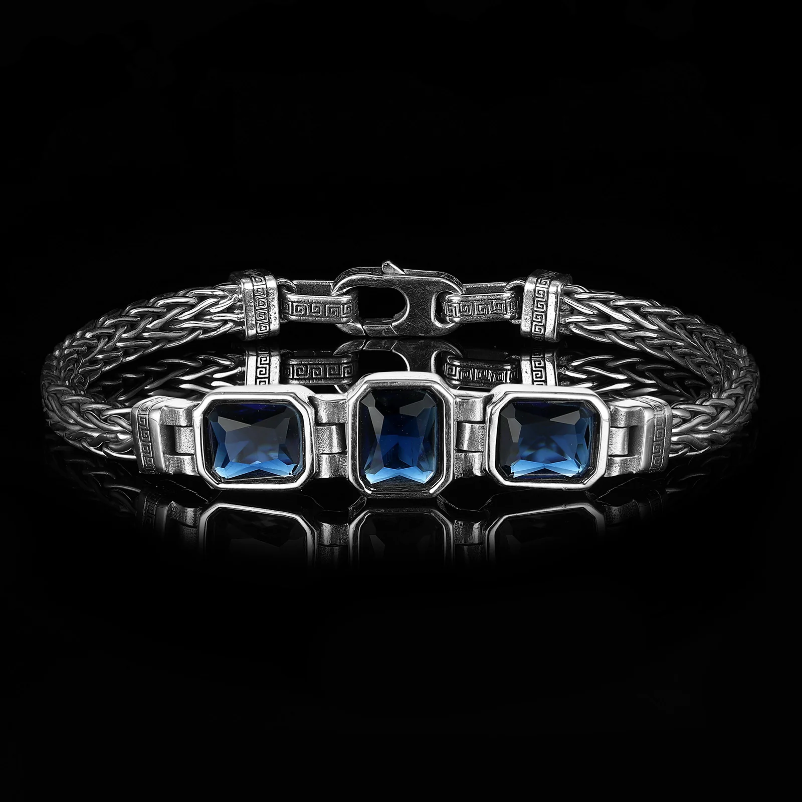 OCEAN'S EMBRACE. - 925 STERLING SILVER