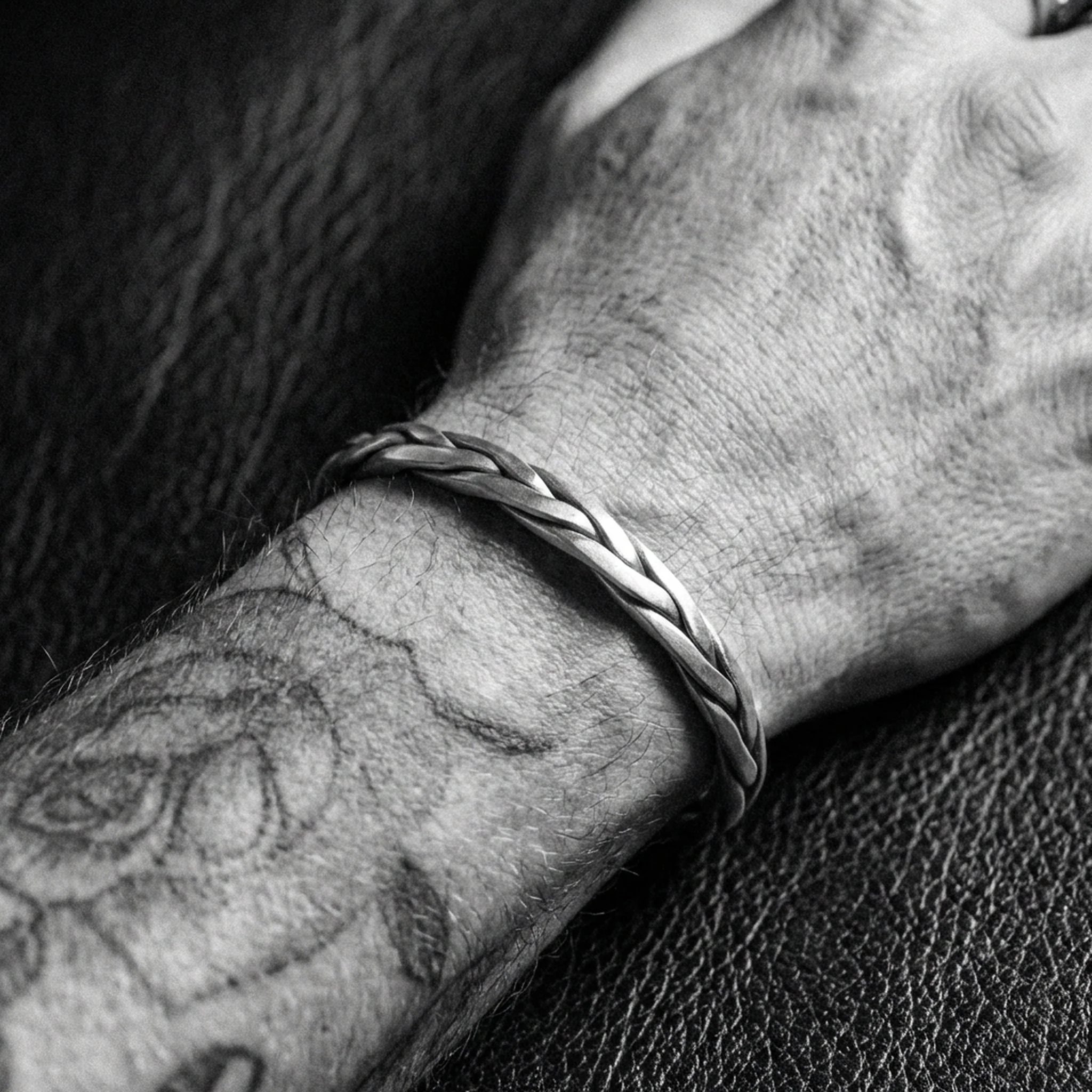 THE WOVEN BANGLE. - 925 STERLING SILVER - Image 2