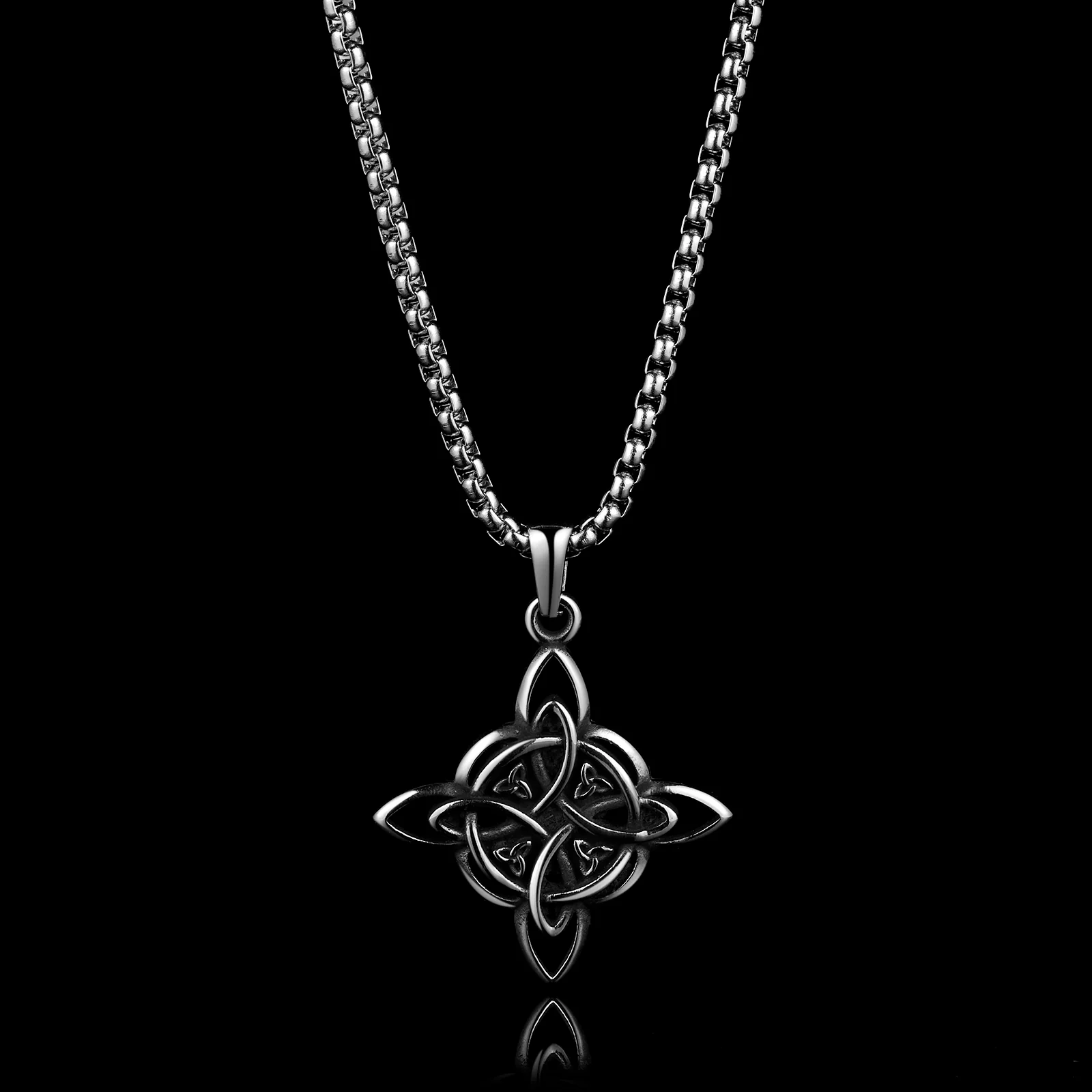 VALKNUT CROSS.