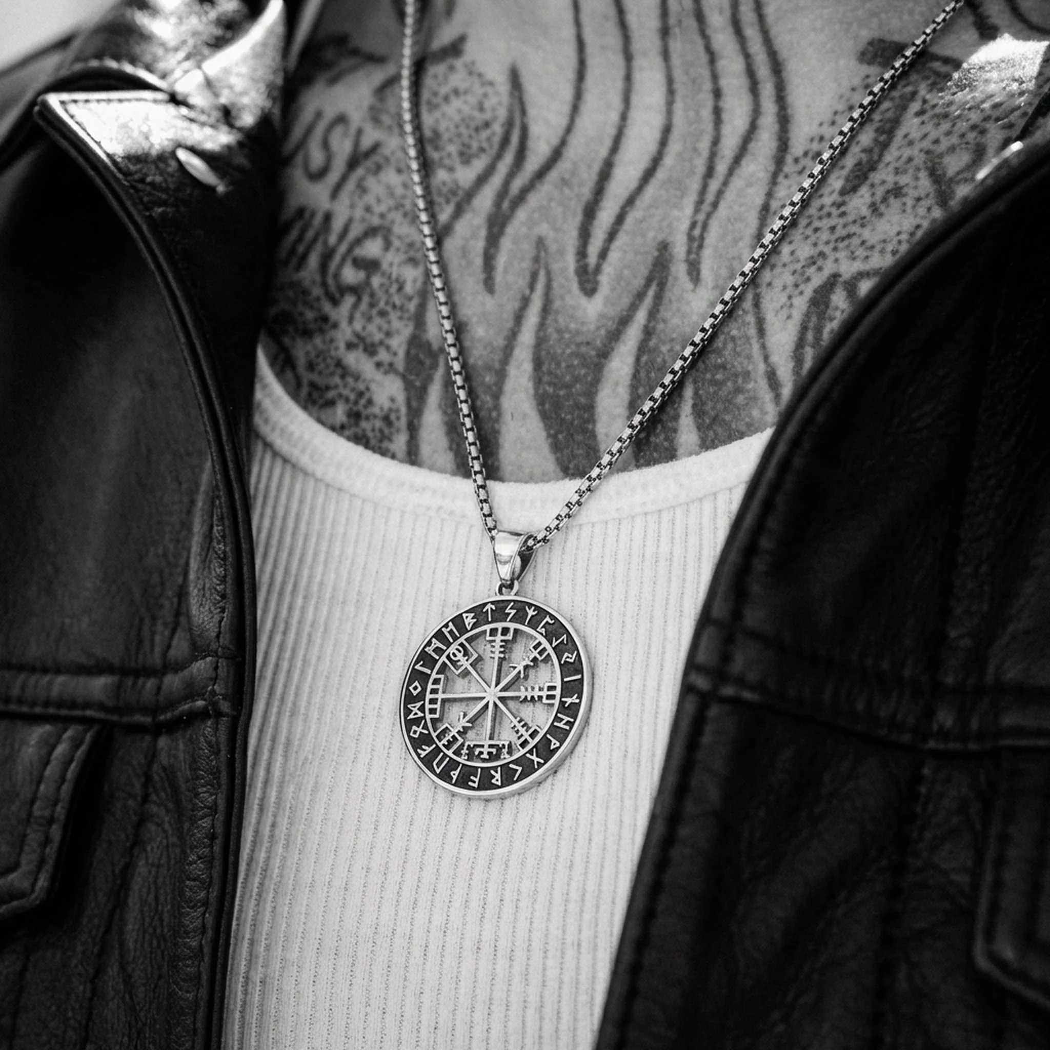 VEGVISIR. - Image 2